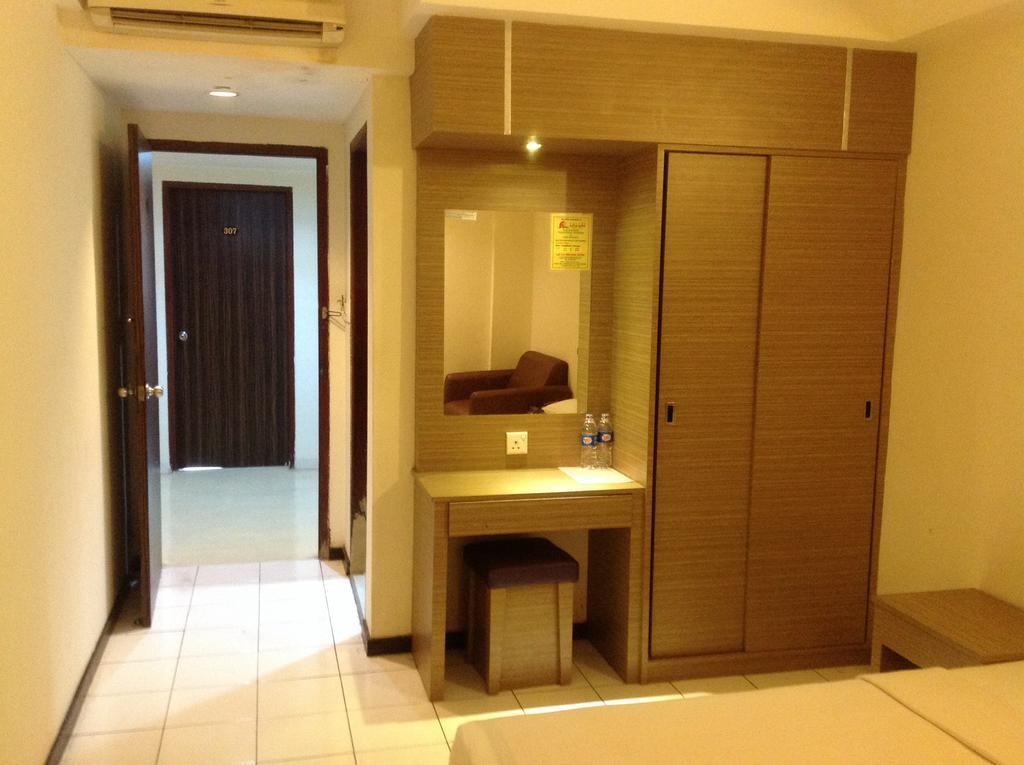 Lai Lai Mutiara Hotel Batam Exterior photo