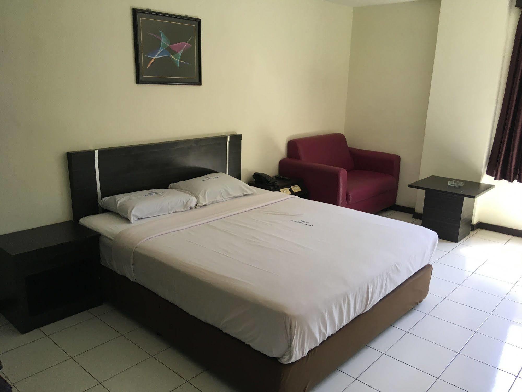 Lai Lai Mutiara Hotel Batam Exterior photo